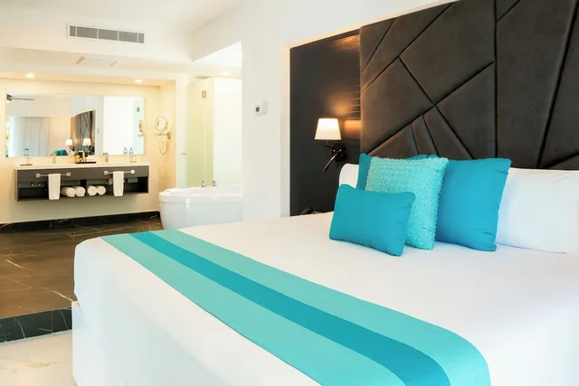 جناح بسرير كينج وسريرين كوين بـ3 غرف نوم، The Fives Beach Hotel - A la Carte All Inclusive 5/8