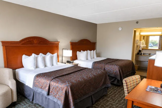 غرفة بسريرين كوين بجاكوزي، Days Inn by Wyndham Apple Valley Pigeon Forge/Sevierville 1/8