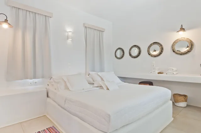 بنغل بسرير كوين وسريرين منفصلين بإطلالة على البحر بغرفة نوم واحدة، Althea Boutique Hotel 4/7