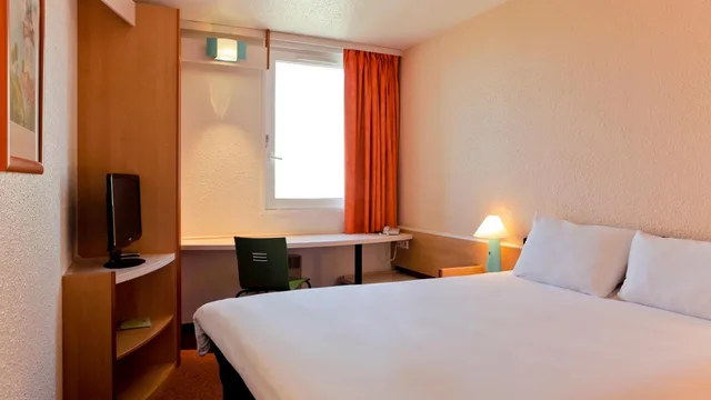 غرفة قياسية بسرير كوين، Ibis Paris Montmartre 18Eme 2/7