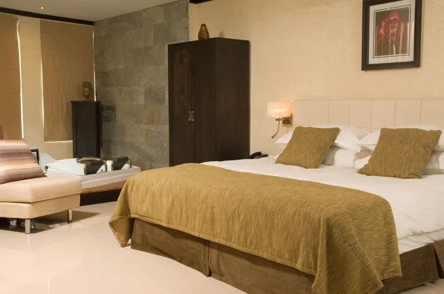 Junior Suite, King Bed, Volcano View، Royal Corin Thermal Water Spa and Resort 6/10