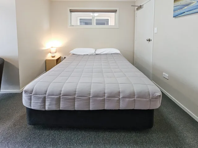غرفة اقتصادية بسرير كوين، Captain Cook Motor Lodge 2/5