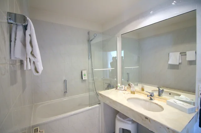 جناح جونيور بسرير كوين، Hotel Am Muhlenteich Schwelm 6/6