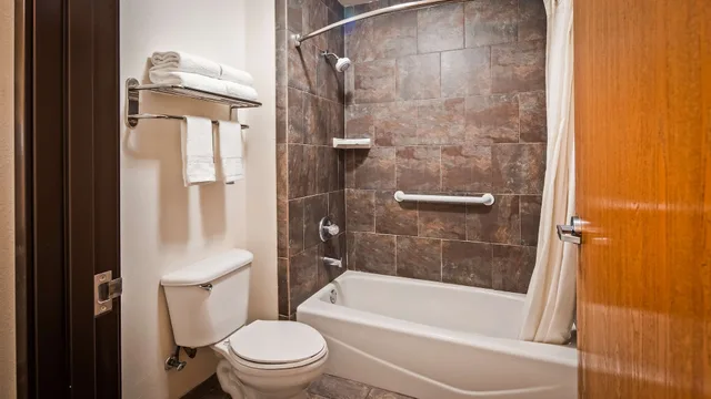غرفة قياسية كبيرة بسريرين كوين، SureStay Hotel by Best Western Falfurrias 5/5