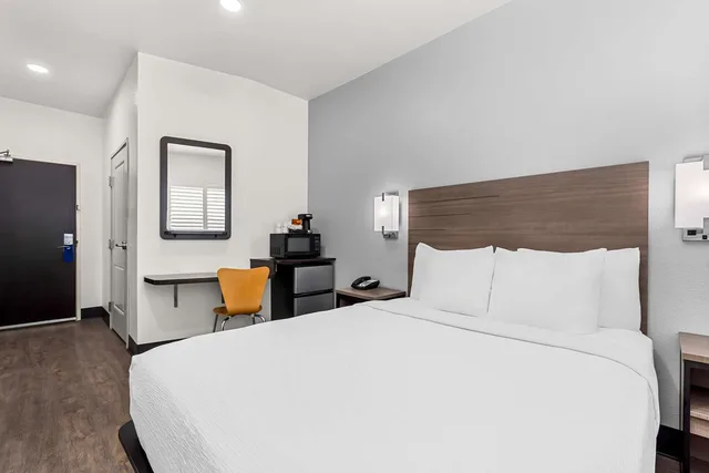 جناح بسرير كوين مع أريكة بمطبخ، SureStay by Best Western Livingston Merced County 2/5