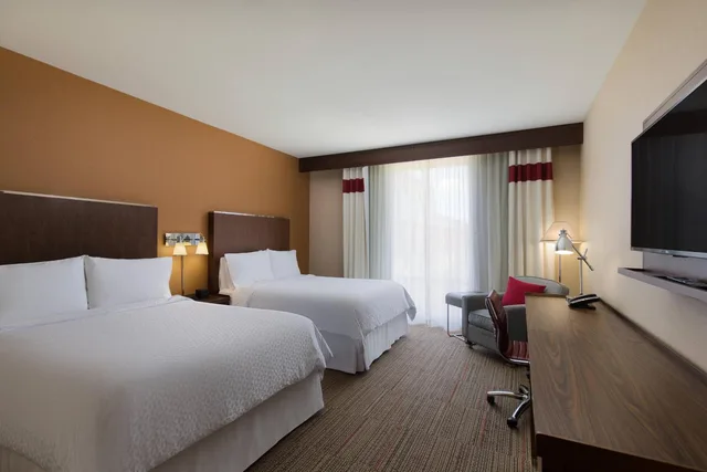 غرفة بسريرين كوين، FOUR POINTS BY SHERATON SEATTLE AIRPORT SOUTH 7/10