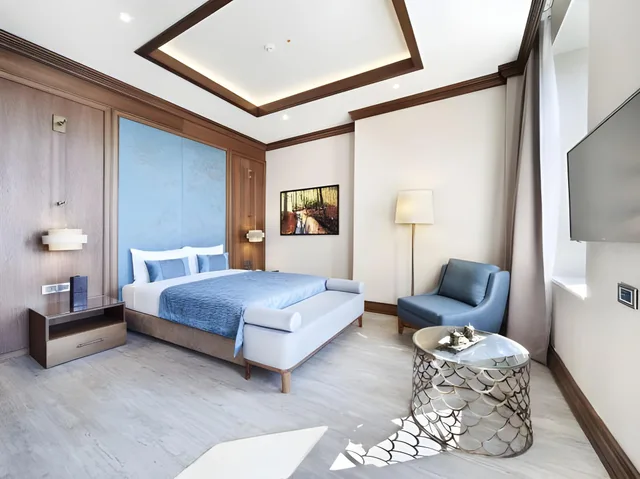 جناح بإطلالة على البحر مع أريكة، Grand Hotel de Pera 2/2