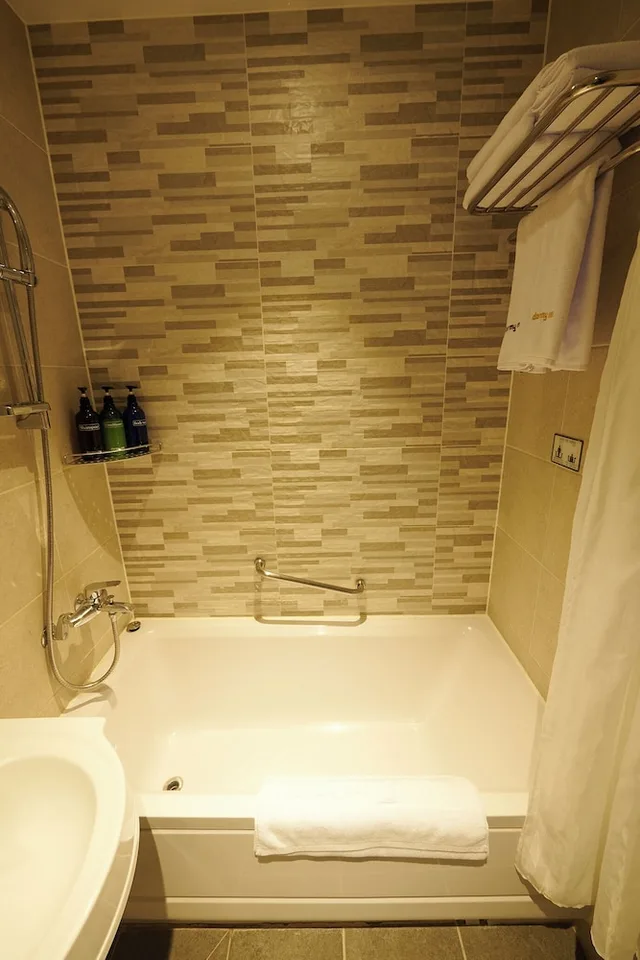 غرفة عائلية بسرير مزدوج وسرير فردي، Dormy Inn EXPRESS SEOUL Insadong 3/3