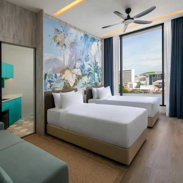 Lanai, Twin Beds, City or Bridge View، Fifth Avenue Hotel 1/1