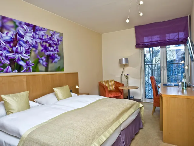 غرفة قياسية بسرير مزدوج أو سريرين منفصلين، The Hoxton Charlottenburg 1/1