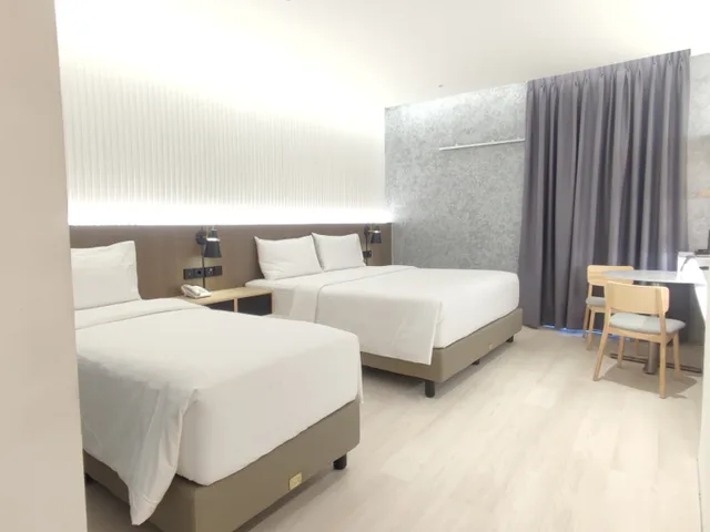 غرفة عائلية، Hotel 61 1/4