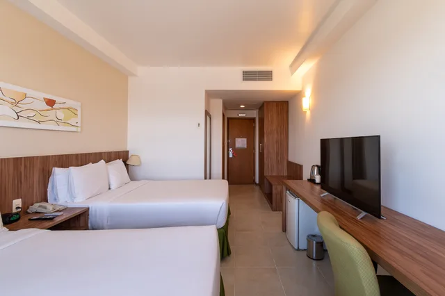 غرفة بسريرين مزدوجين، Holiday Inn Manaus 2/6