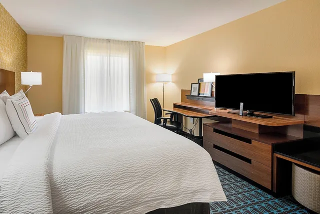 غرفة بسرير كينج، Fairfield Inn And Suites Abingdon 2/6