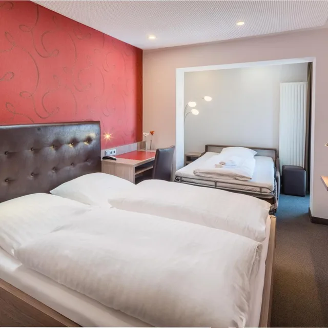 غرفة ثلاثية بسرير فردي، Hotel Rennschuh 1/8