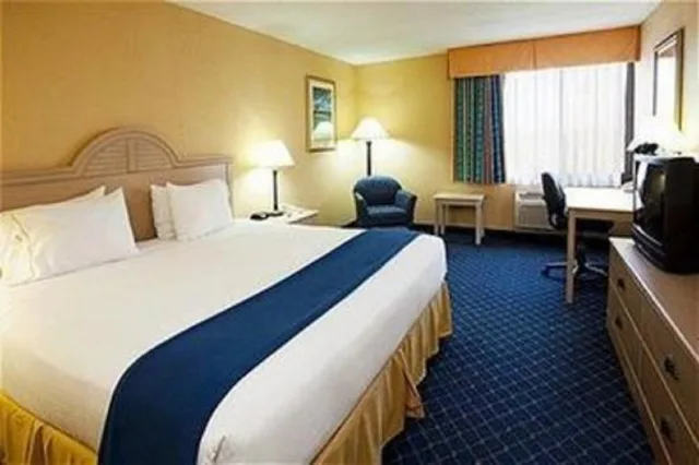 غرفة قياسية بسرير كينج، The Inn at Boynton Beach 1/3