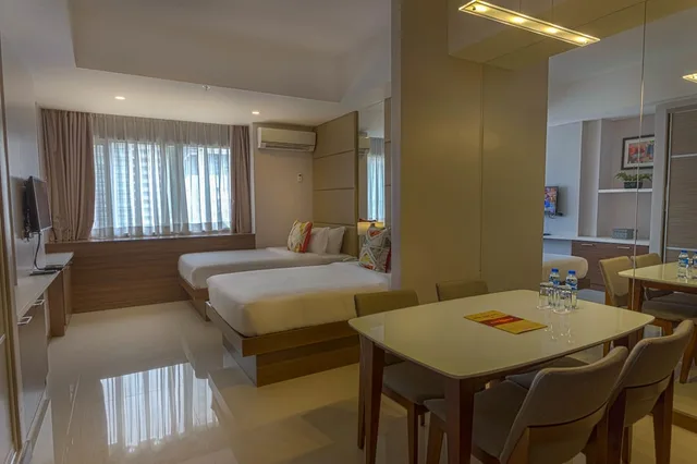 غرفة بريميير بسريرين منفصلين، Valero Grand Suite By Swiss-Belhotel Makati 5/8