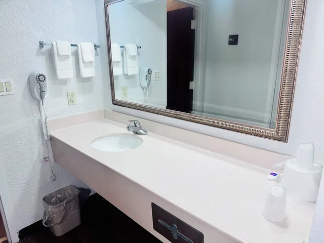 غرفة قياسية بسريرين كوين، Studio 6 Extended Stay - Savannah, GA - Gateway & I-95 3/4