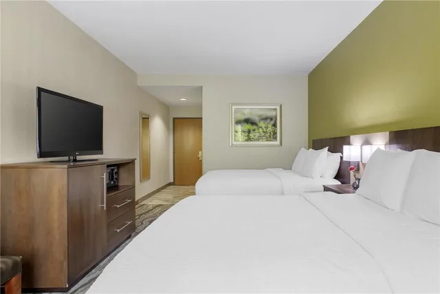 غرفة بسريرين كوين، Best Western Plus River Escape Inn & Suites 2/3