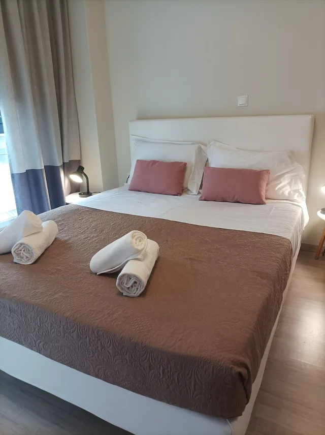 جناح فاخر بسرير كينج بإطلالة على المدينة مع أريكة، Tins Hotel City 2/9