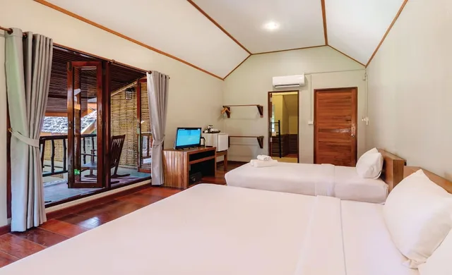 Room, Double Bed, Pool Side، Peter Pan Resort Koh Kood 3/5