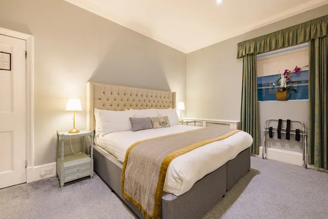 غرفة بسريرين منفصلين وسرير كينج، Abbey Court Hotel Notting Hill 5/7