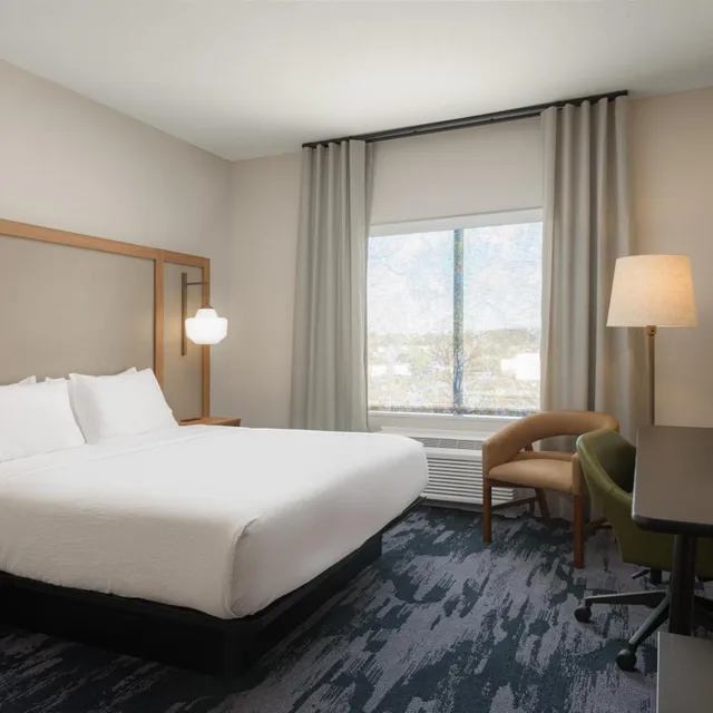 غرفة قياسية بسرير كينج، Fairfield By Marriott Inn & Suites Cincinnati Oakley 2/5