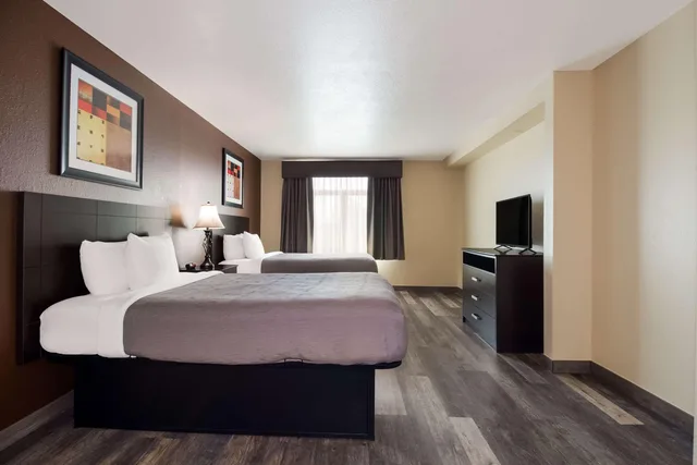 غرفة بسريرين مزدوجين، Quality Inn & Suites North Myrtle Beach 5/10