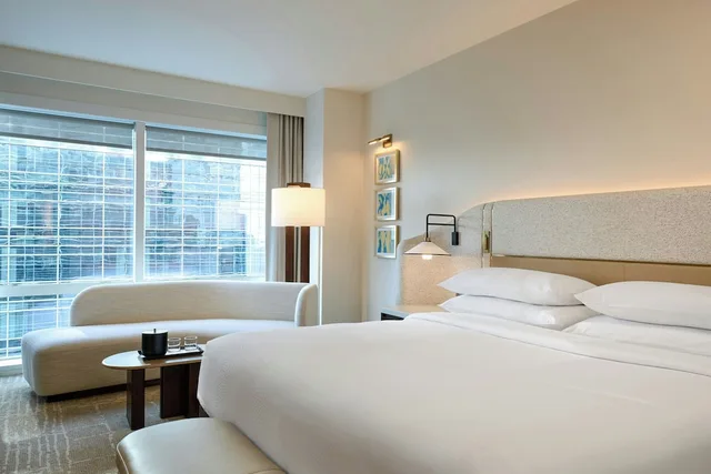 Deluxe, King Bed, W Atlanta Downtown 4/10