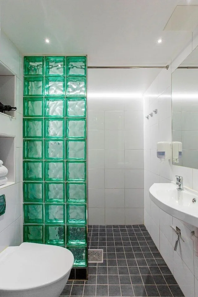 Room, Twin Beds, No Window, Private Bathroom، Skanstulls Hostel 8/8