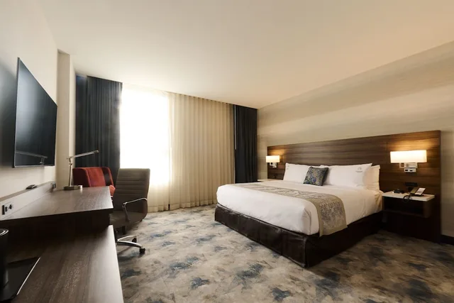 Standard King Room, Pickering Casino Resort Hotel 1/3