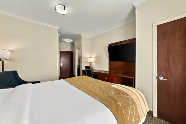جناح، Comfort Suites Corpus Christi Central 4/10