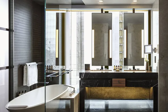 Signature, Fairmont, Suite, Terrace، Fairmont Quasar Istanbul 1/3