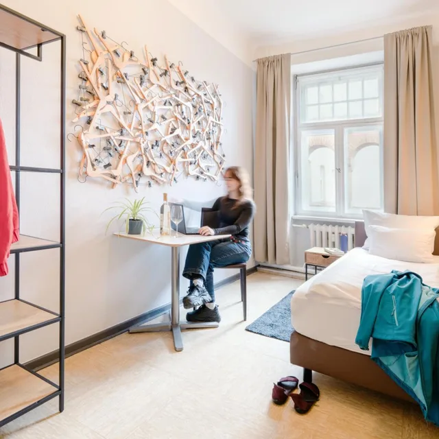 غرفة مفردة بحمام مشترك، Three Little Pigs Hostel 2/7
