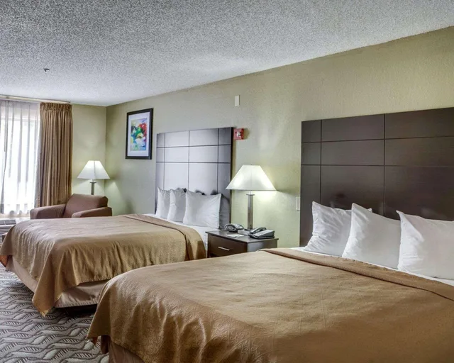 جناح بسريرين كوين لذوي الإعاقة، Quality Suites Baton Rouge East - Denham Springs 1/5