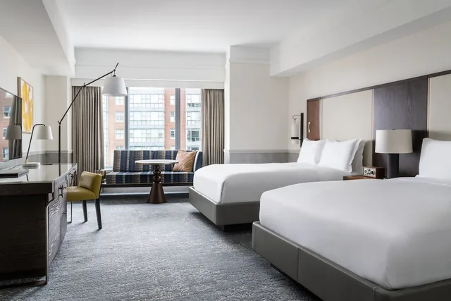 غرفة بسريرين مزدوجين بإطلالة على المتنزه لذوي الإعاقة، THE RITZ-CARLTON BOSTON 1/2