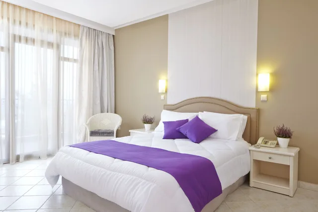 غرفة سوبيريور بسرير مزدوج بإطلالة على البحر، Alia Palace - Adults Only 4/7