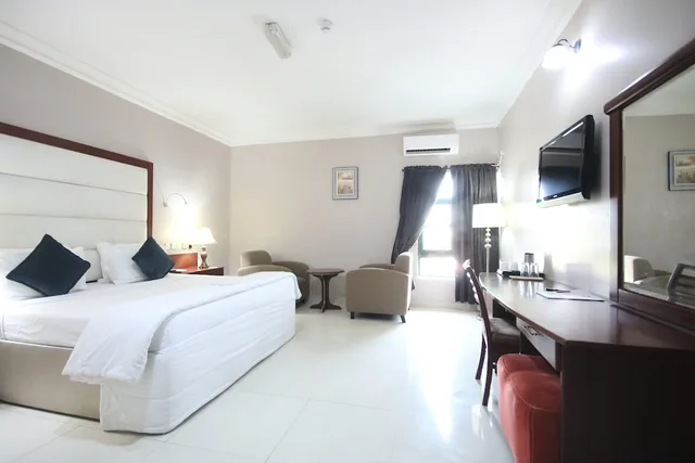 جناح عائلي بسرير كينج وسرير كوين، Denis Hotel 2/4