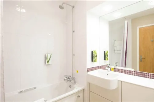 غرفة مفردة بسرير مزدوج، Premier Inn London Hampstead Hotel 1/1