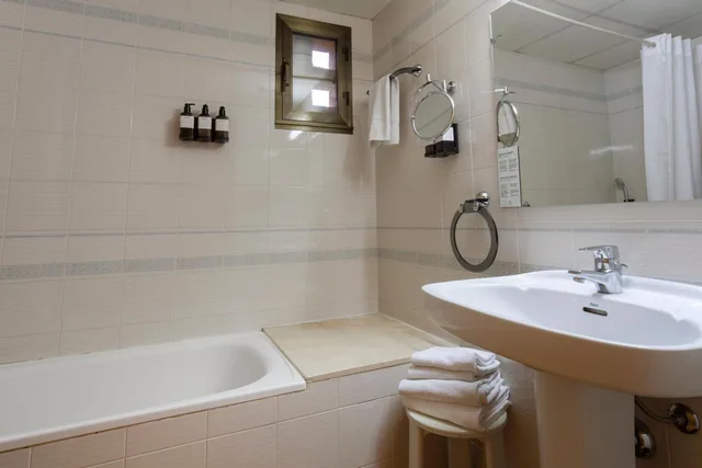 غرفة بسرير مزدوج أو سريرين منفصلين، Hotel Sant Gothard 10/10