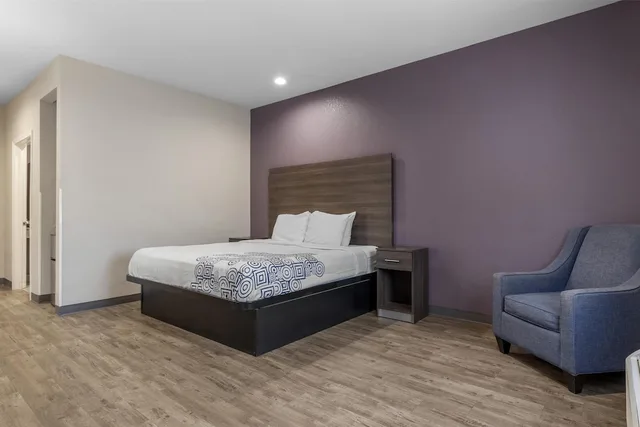 غرفة قياسية بسرير كينج لذوي الإعاقة، Surestay Plus Hotel By Best Western Ada 1/10