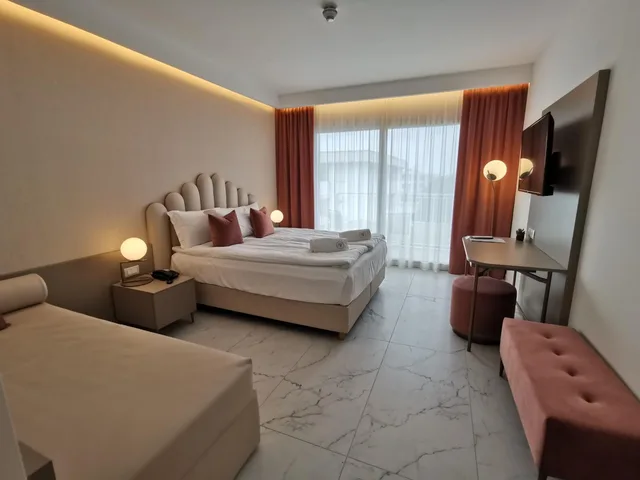 غرفة ديلوكس رباعية، Hotel Astoria 2/9