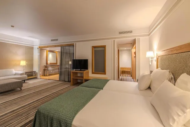 Classic, Family, Twin Beds, Sofa, Pestana Carlton Madeira 6/9
