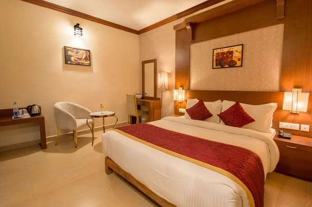 غرفة تنفيذية بسرير كوين، Crown Valley Thekkady 1/2