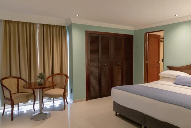 Superior, Queen Bed, Hotel Faranda Express Puerta Del Sol Barranquilla, A Member of Radisson Individuals 2/4