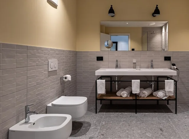 شقة حصرية بسرير كينج مع أريكة، Hortenberg Homes 6/7