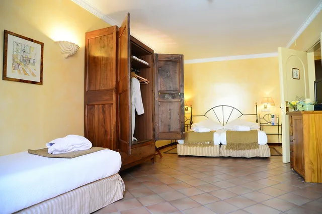غرفة قياسية ثلاثية، Hotel Termes La Garriga 1/2