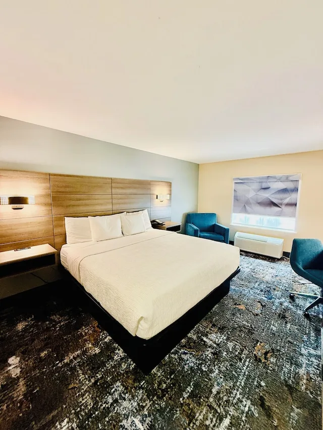 غرفة بسرير كينج، La Quinta Inn & Suites by Wyndham Morgan City 8/10