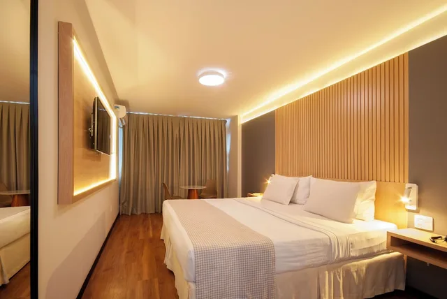 غرفة ديلوكس بثلاثة أسرّة، Mirasol Copacabana Hotel 3/10