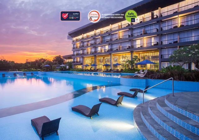 غرفة بريميوم سوبيريور بسرير مزدوج، Swiss Belresort Belitung 1/2