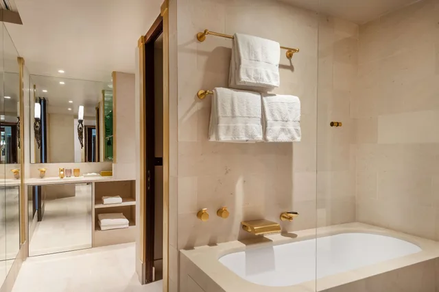 جناح بريستيج بسرير كينج، PARK HYATT PARIS VENDOME 3/4